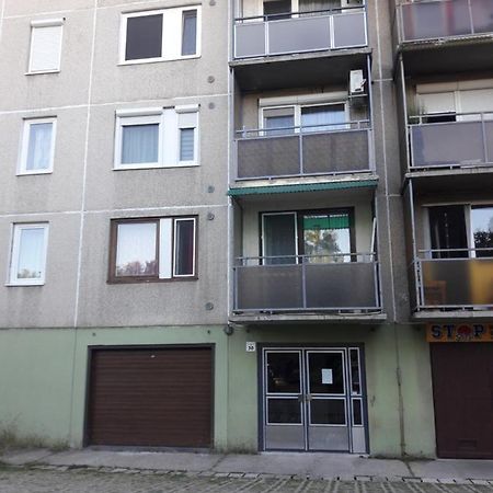 Studio+19 Apartman Kazincbarcika Eksteriør bilde