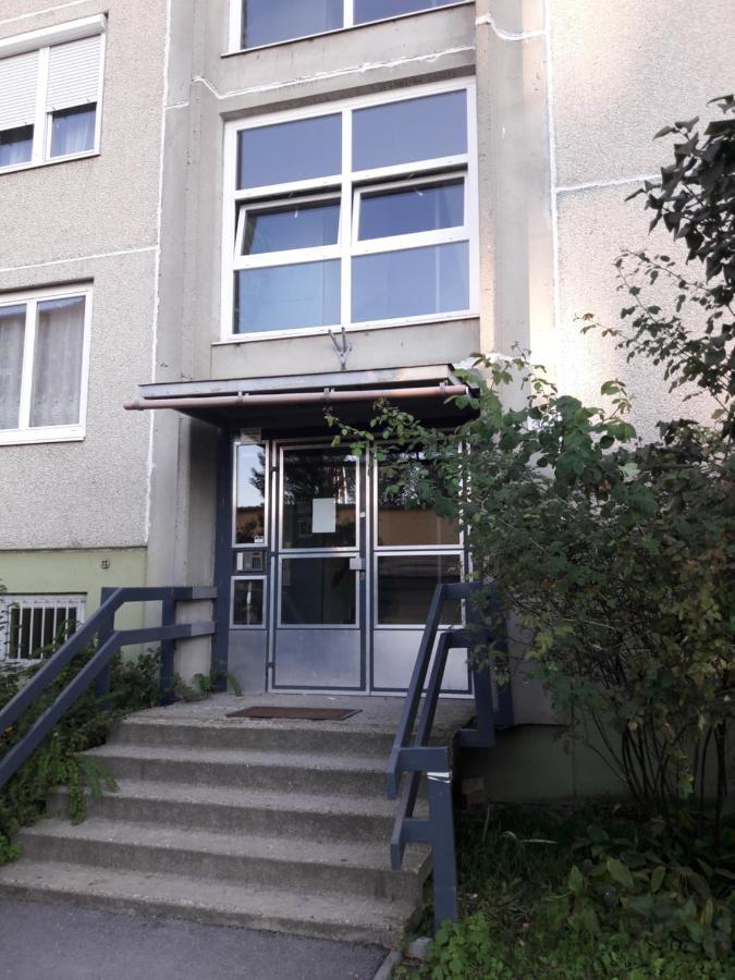 Studio+19 Apartman Kazincbarcika Eksteriør bilde